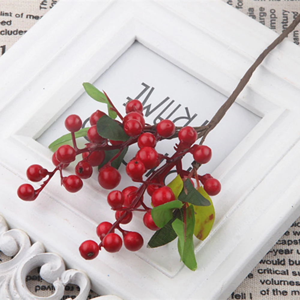 Искусственные ягоды сосновый конус красные фрукты для Рождественского украшения имитация цветов для дома балкон искусственный декор из растений - Цвет: Красный
