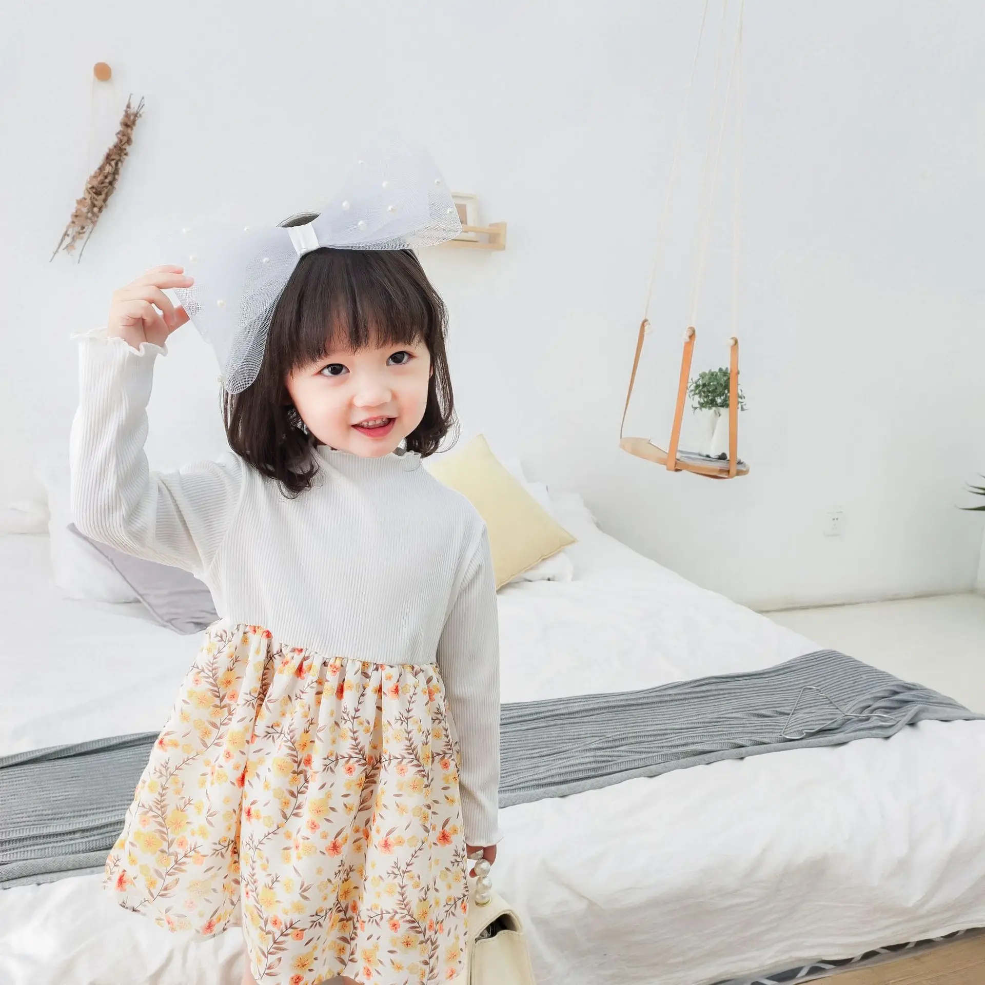 Детское платье для девочек; сезон весна-лето Новинка года; платье с длинными рукавами и вышивкой для маленьких девочек; шифоновое платье с цветами для девочек