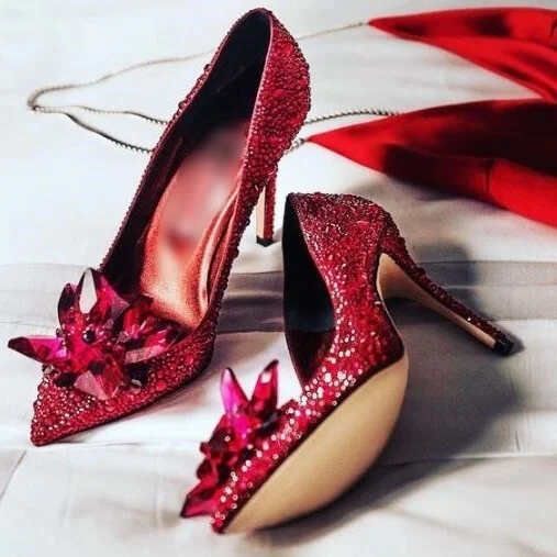 Stylish Red Rhinestone Wedding Shoes Bride Pointed Toe Slip-on Thin Heels Pumps Shoes Women Cut-out Crystal Heels Dress Shoes - Цвет: as picture
