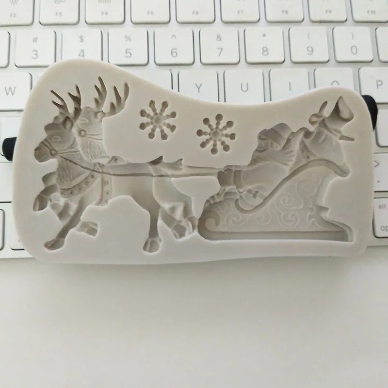 

Ly-0388-New Style Christmas Sleigh/Old/Elk Silicone Mold Cake Decoration Mode DIY Kitchen Supplies