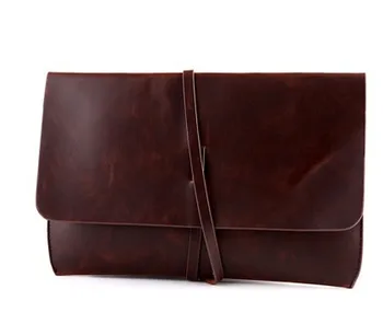 

New Korean version of European and American men holding bags, retro bags, leather bags, men and women