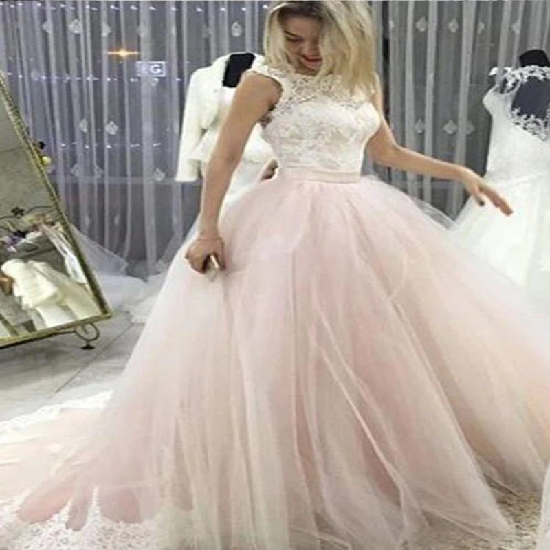 

Pale Pink Court Train Wedding Dress with Lace Appliques Sleeveless Bridal Dress Wedding Dress
