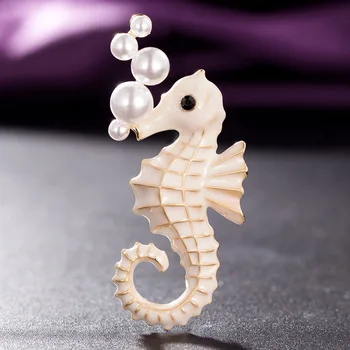 

zlxgirl Jewelry Enamel seahorse animal Brooch Corsage Gold Color Retro men's Brooches New Year's Gifts men pearl scarf pins