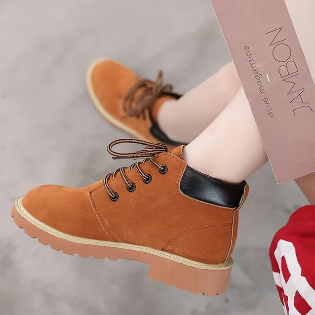 

EAGSITY Retro work boots Women ankle short motorcycle boots block heels platform lace up round toe winter boots