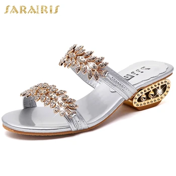 

Sarairis Wholesale INS HOT Leisure Bling Crystals Ladies Fretwork Heels Summer Slipper Sandals women's Shoes Woman