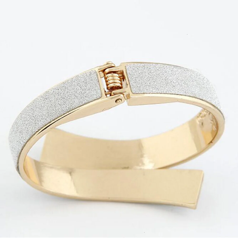 HTB1e3keasfrK1RkSnb4q6xHRFXaL