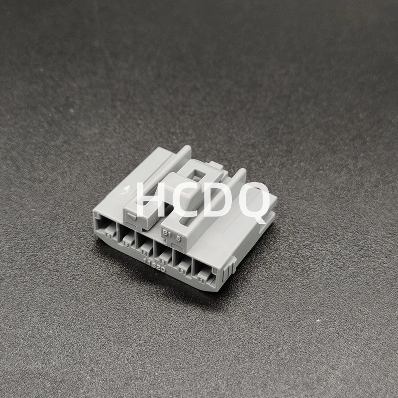 The original 90980-11820 6PIN  automobile connector plug shell and connector are supplied from stock
