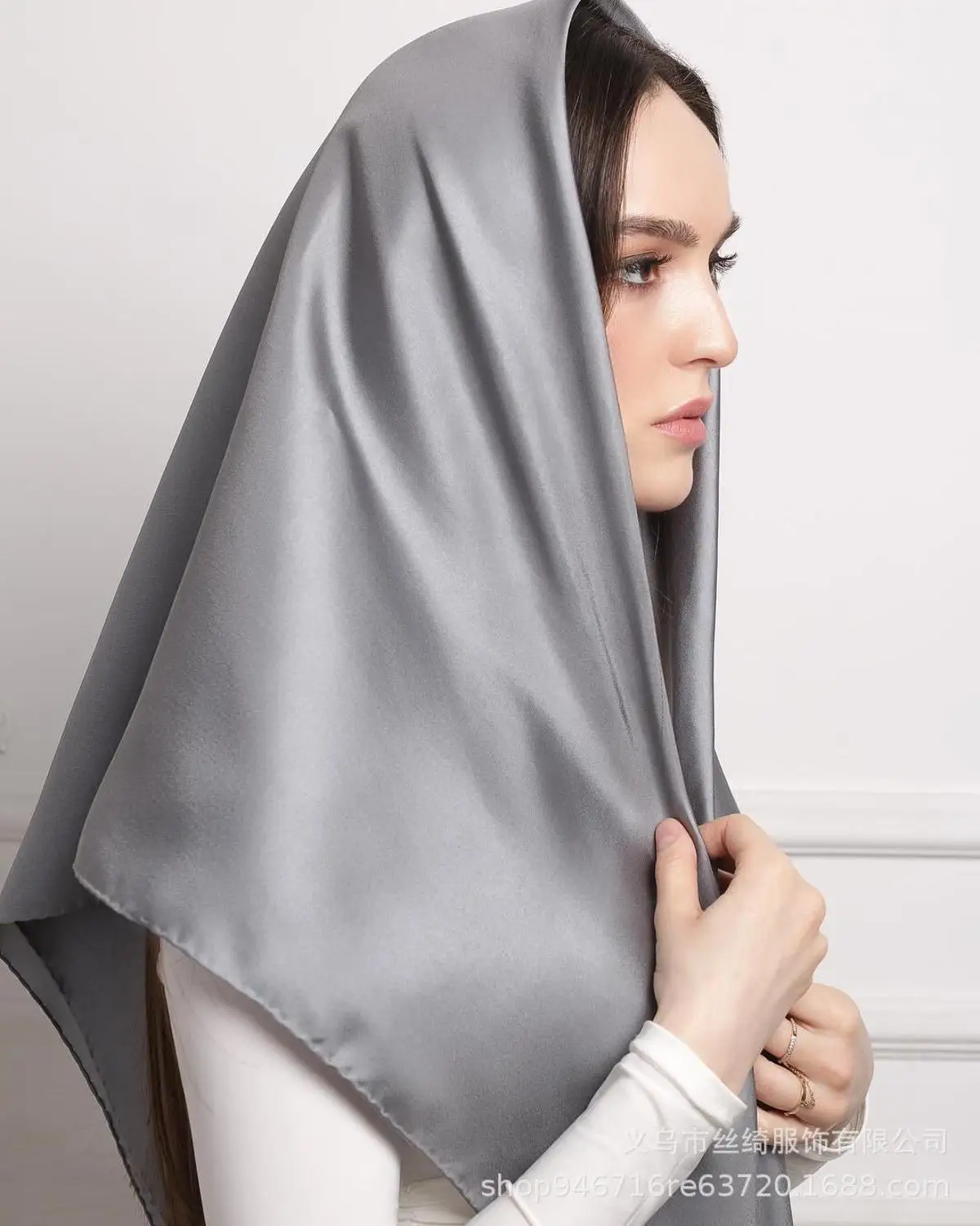 90*90 мода мусульманский шарф женщин Малайзии мусульманский платок в сплошном цвете мусульманский головной платок плотная хиджабы внутренние хиджабы - Цвет: 14