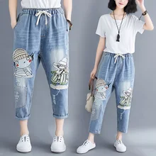 Милые вышитые джинсовые брюки с героями мультфильмов; большие размеры; эластичные джинсы с высокой талией; сезон весна-осень; потертые штаны-шаровары; уличная одежда