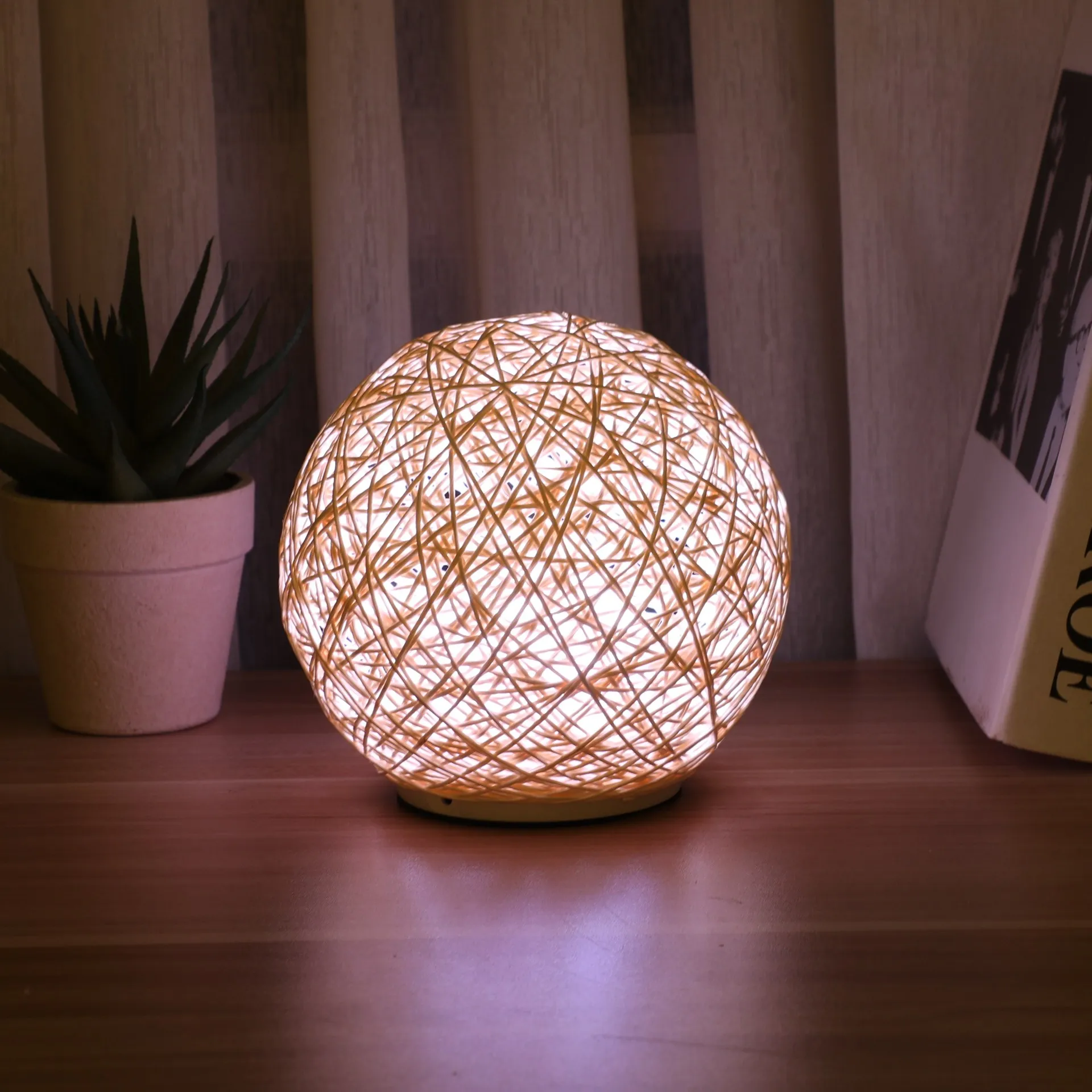 

Yao san mai Creative Gifts LED Twine Vine Bal Lamp Strange New Colorful Touch USB Night Light Star Lamp