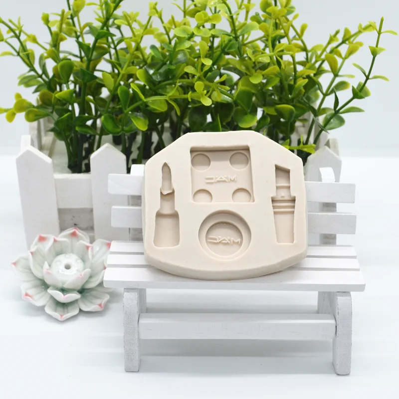 Girl Cosmetics Lipstick Silicone Mold Resin Kitchen Baking Tools DIY Cake Chocolate Pastry Fondant Moulds Dessert Decoration