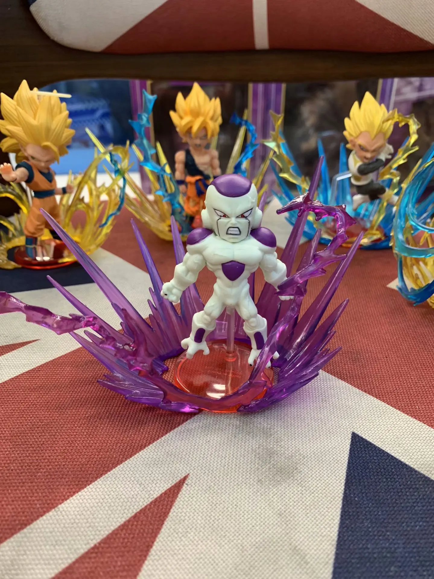 Star Yao Anime Dragon Ball Z Wcf9-Goku Freeza Vegeta Broly Capsule Toy Garage Kit