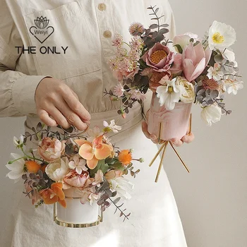 

European Ceramic Vase Office Coffee Desktop Artificial Flower Pot Home Furnishing Decoration Crafts Livingroom Ornaments Artwork