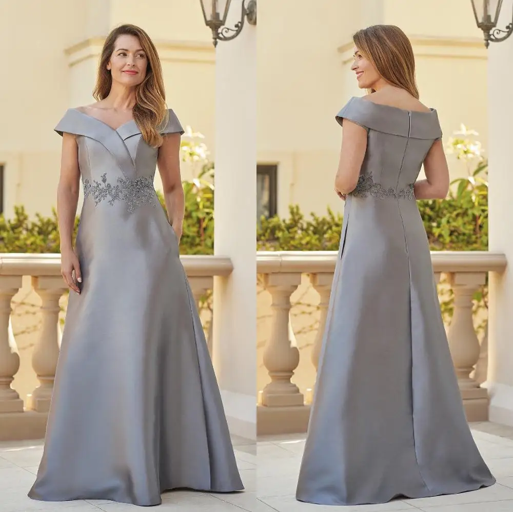 

Simple Sliver Mother of the Bride Dresses Plus Size V neck Applique A line Satin Off shoulder Wedding Party Mother Evening Dress
