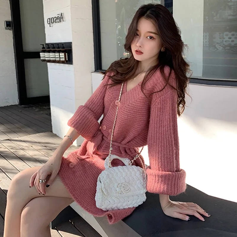 New fashion knit dress age reducing ladies temperament royal elder sister Hepburn light ripe wind skirt 2021 early autumn women |