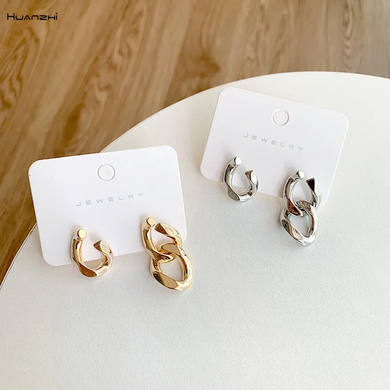 12407763860_1703363198