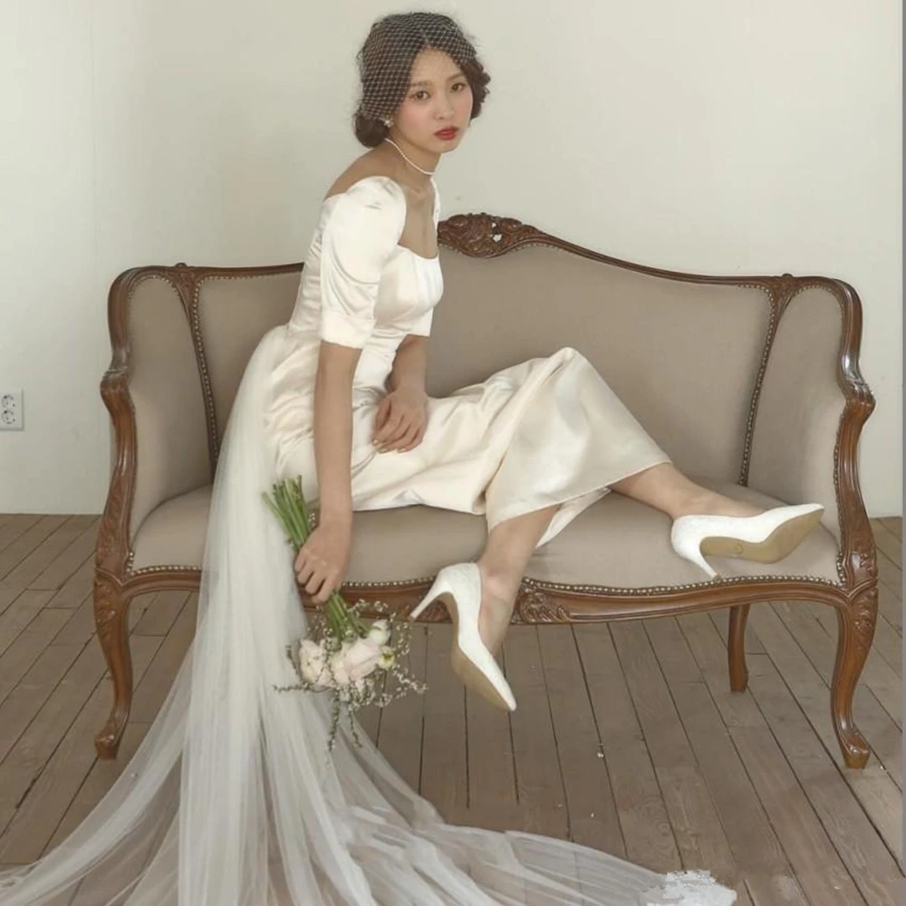 

2020 Charming Half Sleeve Boat Neck Ivory Party Bridal Gown Wedding Dresses With Long Train Lace
