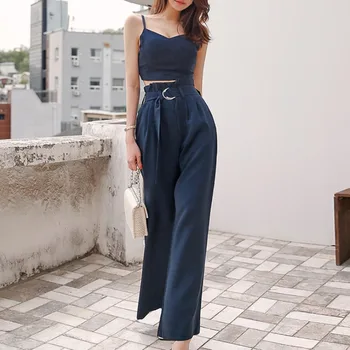 

Women's 2020 summer new Korean version of the temperament exposed navel sling high waist was thin and loose wide leg pants suit