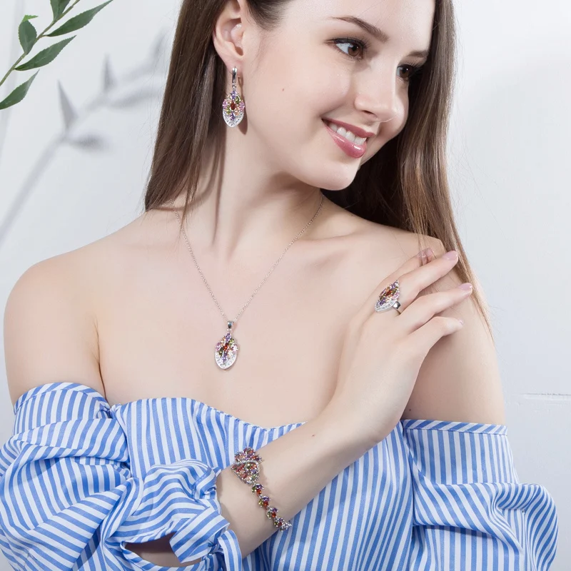 CWWZircons Художественное Винтажное Украшение с Фианитами Набор для Женщин Серебряное Кольцо, Подвеска и Серьги с Разноцветными Фианитами Серебро 925 Проба T001