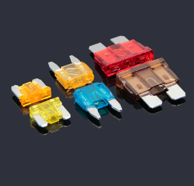 

Car Fuse Insert Kit Small and Medium Mini 5A 7.5A 10A 15A 20A 30A 35A Blade Fuse Car Motorcycle Truck SUV Car Replacement Fuse