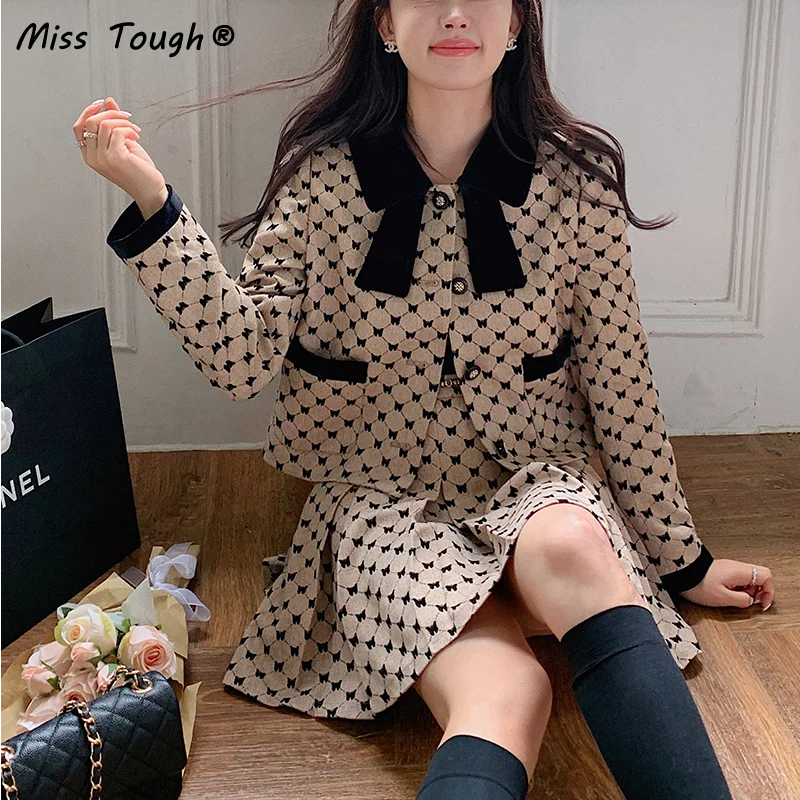 

2021 Autumn Elegant Two Piece Set Women Y2K Vintage Print Designer Mini Skirt Suits Female Korean Patchwork Party Kawaii Set