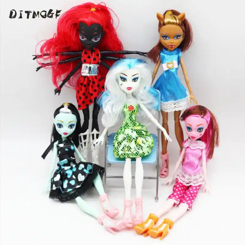 muñecas de draculaura