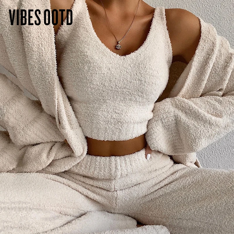 

Vibesootd Fur Two Piece Set Winter Sexy Backless Crop Tops for Women Outfit Matching Set Top and High Waist Pants Party Clubwear