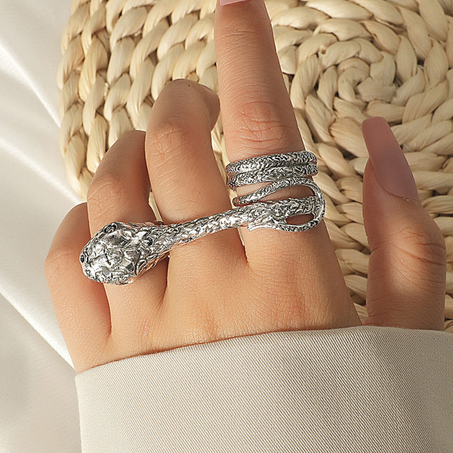 Snake Rings For Women Gold Color Black Heavy Metals Punk Rock Ring Vintage Animal Jewelry Wholesale Gifts