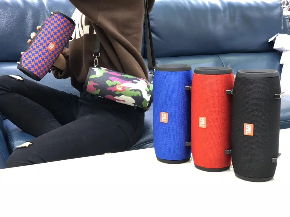 9878027506_656655952