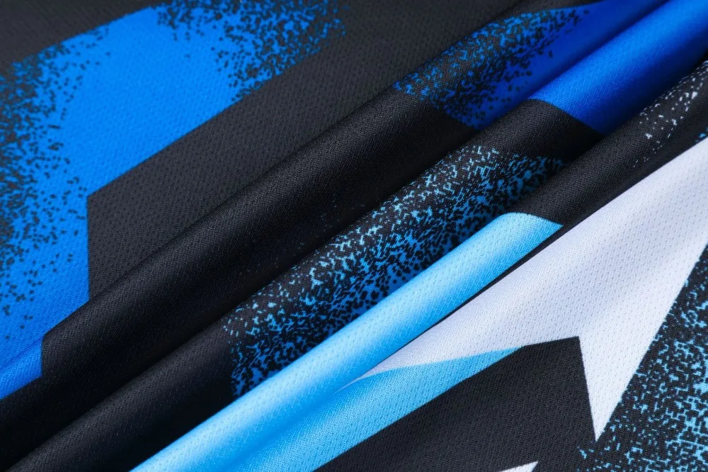 12267997677_2091383751