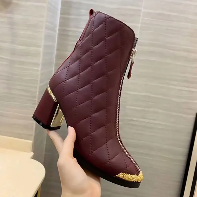Синий New Fashion Autumn/Winter Genuine Leather Women Boots Luxury Shoes Women Designers Round Toe Square Heel Women Boots - Цвет: Синий