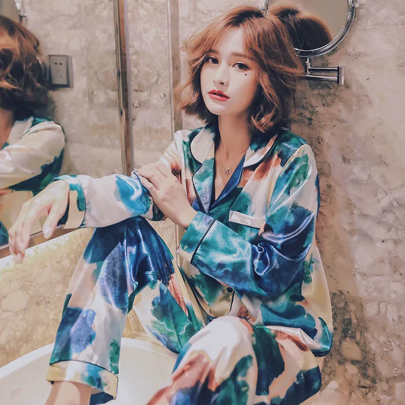 

2019 Autumn New Women Simulation Silk Femme Long-sleeve Pajamas Set Lapel Comfort Cardigan Art Blooming Printing Femme Homewear
