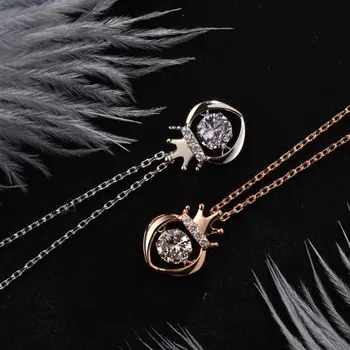 

S925 Sterling Silver Beating Heart Crown Pendant Necklace for Women Clavicle Chain on The Neck Gift for Girlfriend Fashion Jewel