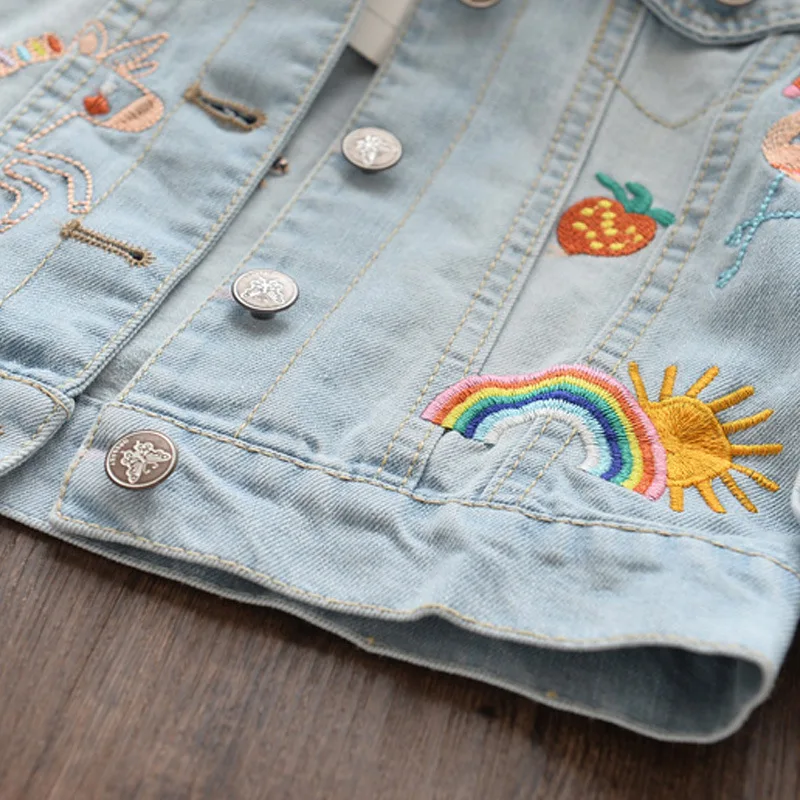 12593320784_1995614336