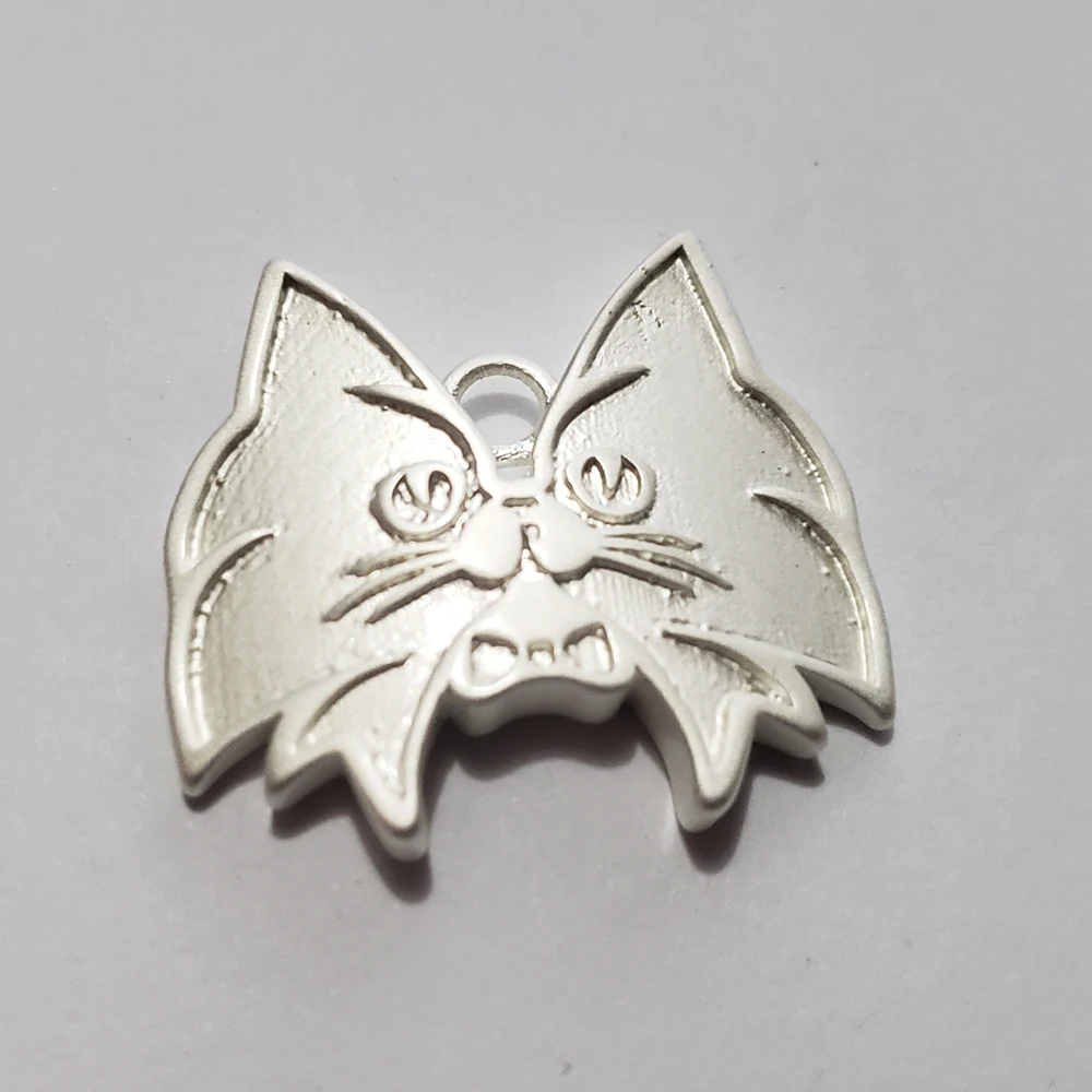 

50pcs a Lot 3D Pendant Customized Silver Plated Cat Charm Custom Made Charms Small Pendant