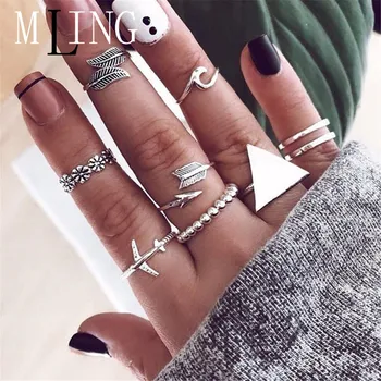 

MLING 9 Pcs/Set Vintage Alloy Ring Set Bohemian Leaves Triangle Flower Circle Aircraft Ring for Women