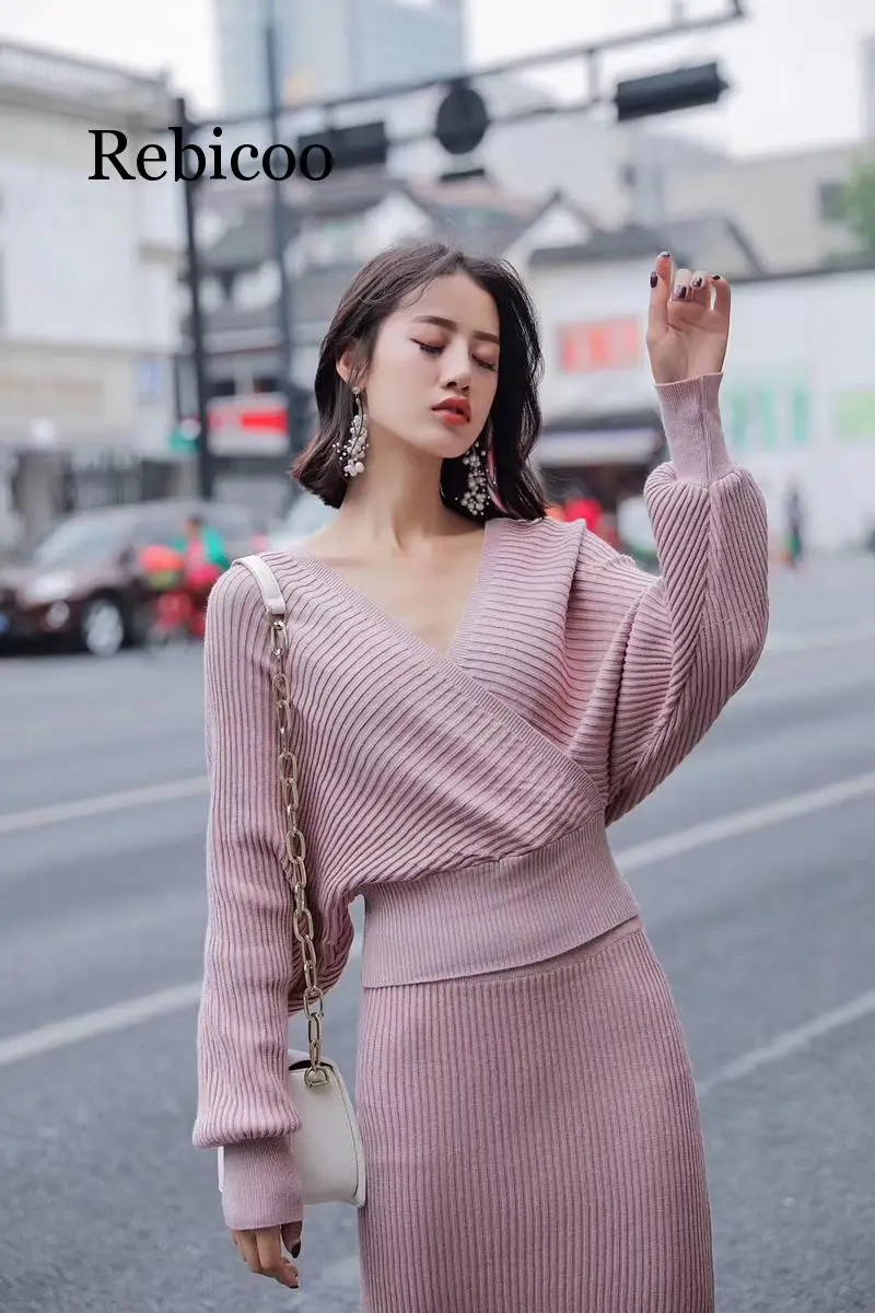 

Autumn and winter fine flash knit 2 sets of ladies lantern sleeves V-neck sweater elastic waist knit skirt female sweater set