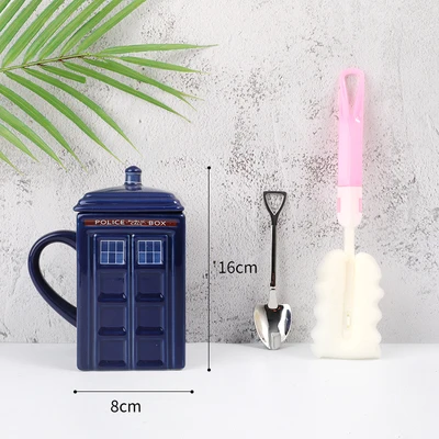 OUSSIRRO Доктор Кто Тардис Figural ретро Британский Puckator телефон Puckator автобус полиция керамическая скульптурная кружка с крышкой Nices подарок - Цвет: A001 with spoon