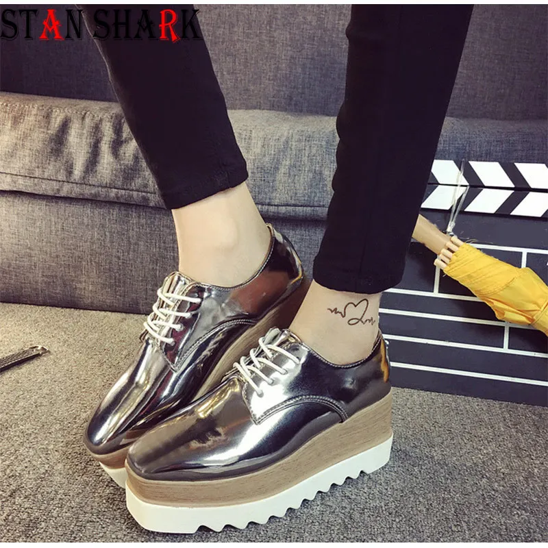 

New Women Platform Thick Bottom Shoes Autumn Oxfords Ladies Patent Leather Lace Up Style Loafers Female Flat Platform Shoes