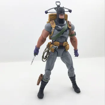 

16cm Batman Figure Designer Series GREG CAPULLO Bruce Wayne Action Figure Model Collection Toys