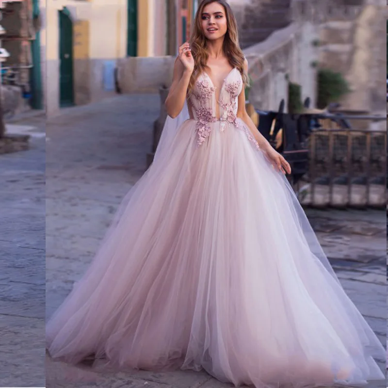 

Boho Wedding Dress 2019 3D Flowers Light Purple Beach Bride Dresses Backless Puff Tulle Wedding Gowns Long Train Floor Length