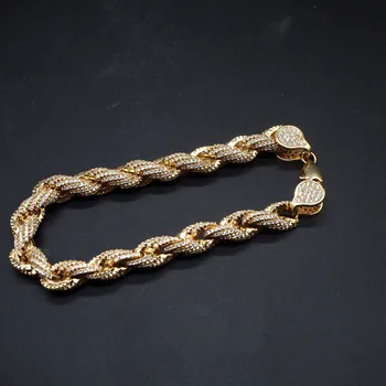 

HipHop Twisted Oval Cuban Chain Bracelet Large Buckle Gold Zircon Ice Men Favorite Luxury Valentine's Day Party Bracelet Jewelry