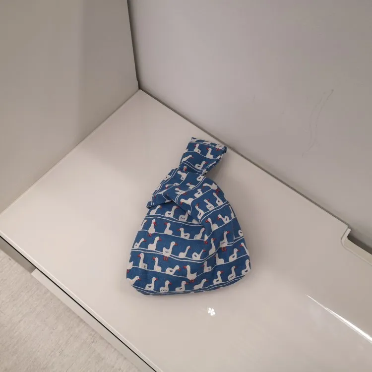9654308112_1305238093