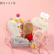 Детские плюшевые сохраняющие тепло перчатки на палец, висящие на шее, милые модельные перчатки для цыплят, зимние уличные перчатки для игр со снежным лучом