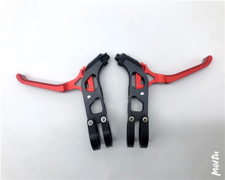 12396498404_1794376713