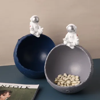

[HHT] Nordic Resin Crafts Astronaut Statue Porch Key Storage Ornaments Home Decor Livingroom Coffee Table Nut Snacks Fruit Tray