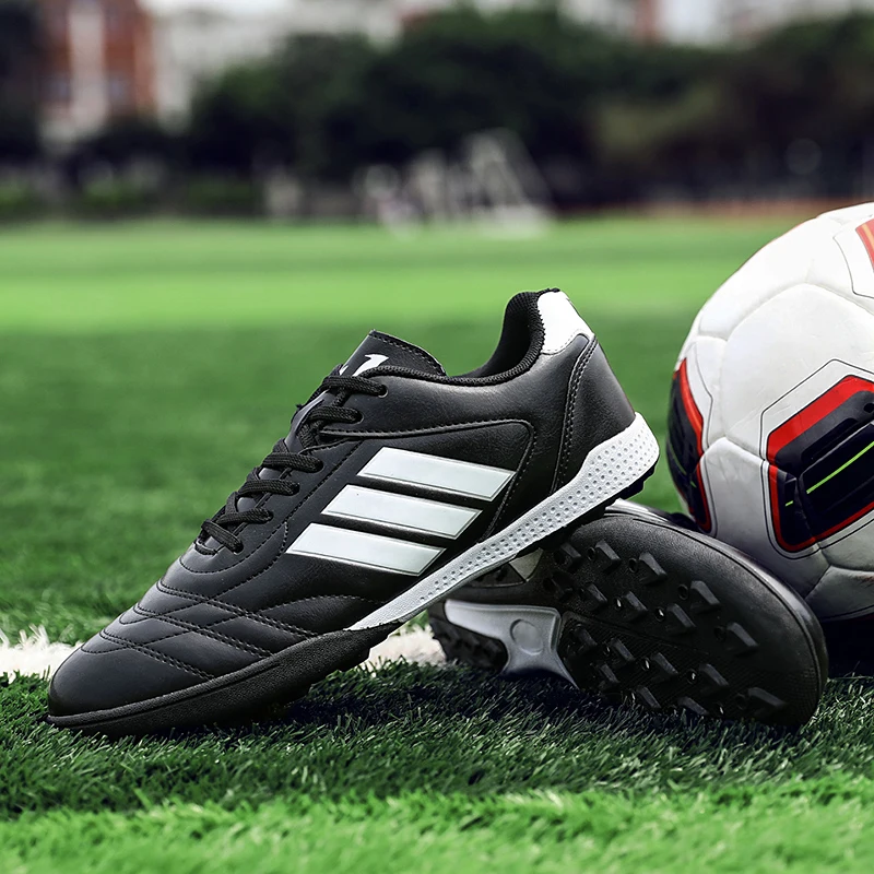 Skup Gorąca sprzedaż Unisex Turf piłkarskie buty kryty chłopiec buty sportowe wygodne piłkarskie na zewnątrz męskie trenerzy tanie młodzieży Soccer korki buty do piłki nożnej