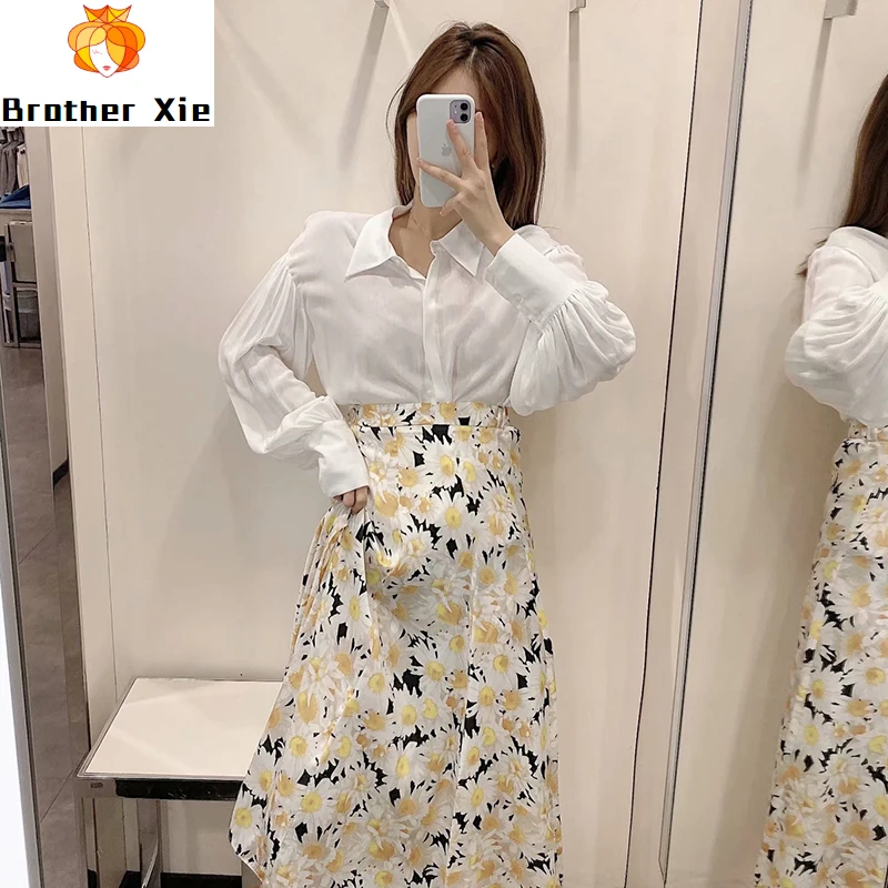 

Women Chic Floral Print Skirts Boho Style Side Split Long Midi Skirt High Waist Buttons Vintage Skirt Faldas Mujer Moda 2020