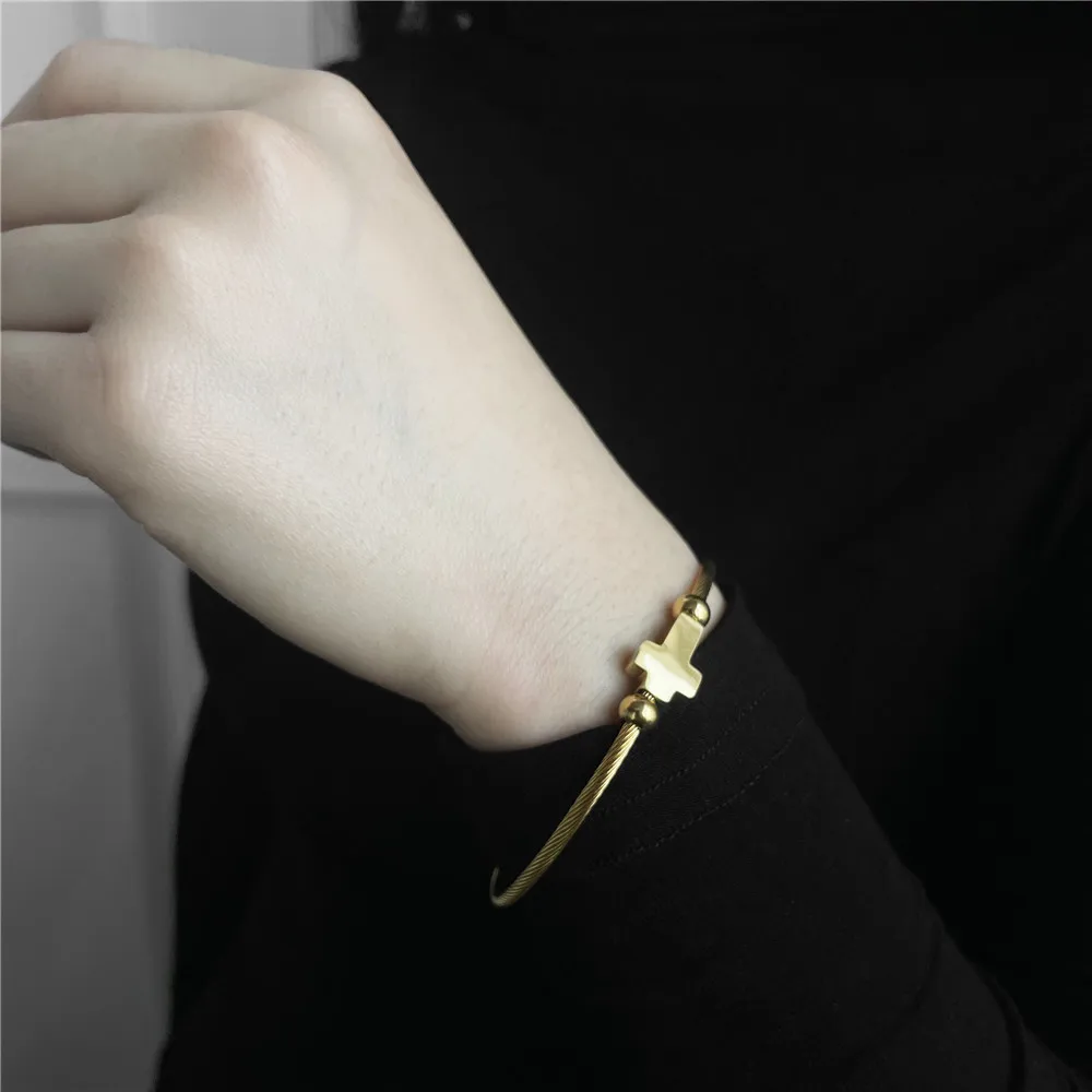 Bangle Bracelet Stylish Cross Bangle for Women Men Glossy Stainless Steel Cuff Bracelet Unisex Religious Faith Open Cross Bangle Jewelry bangle bracelet stainless steel bracelet