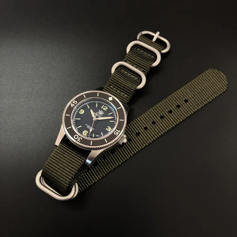 steeldive watch 37